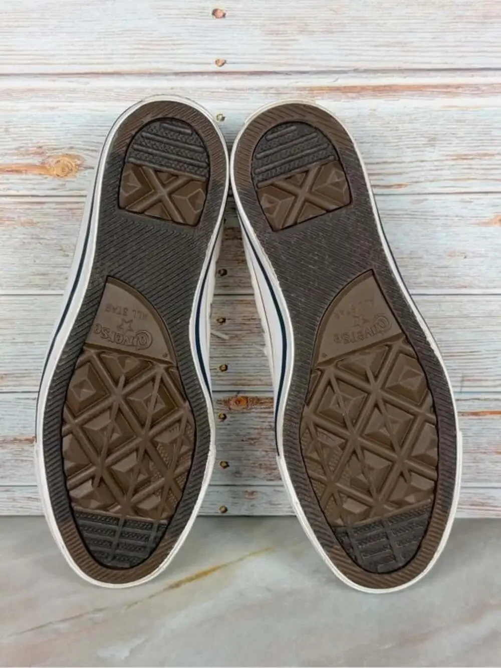 Converse Chuck Taylor All Star Shoreline Slip-On Low Top in Natural